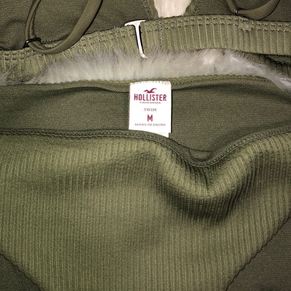 SOLD Hollister Olive Ribbed Triangle Swim Set - Picture 4 of 4